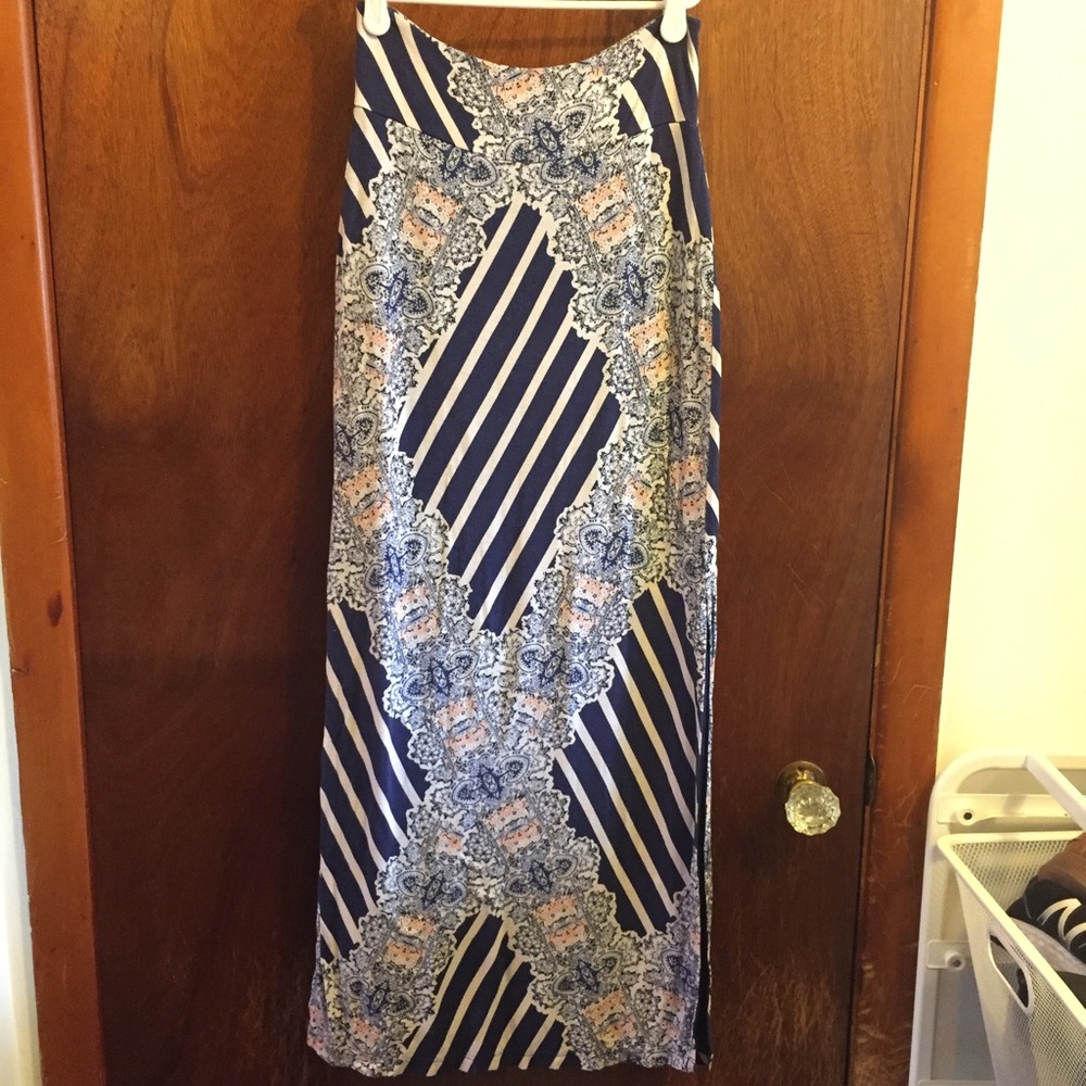 Printed Side-Slit Maxi